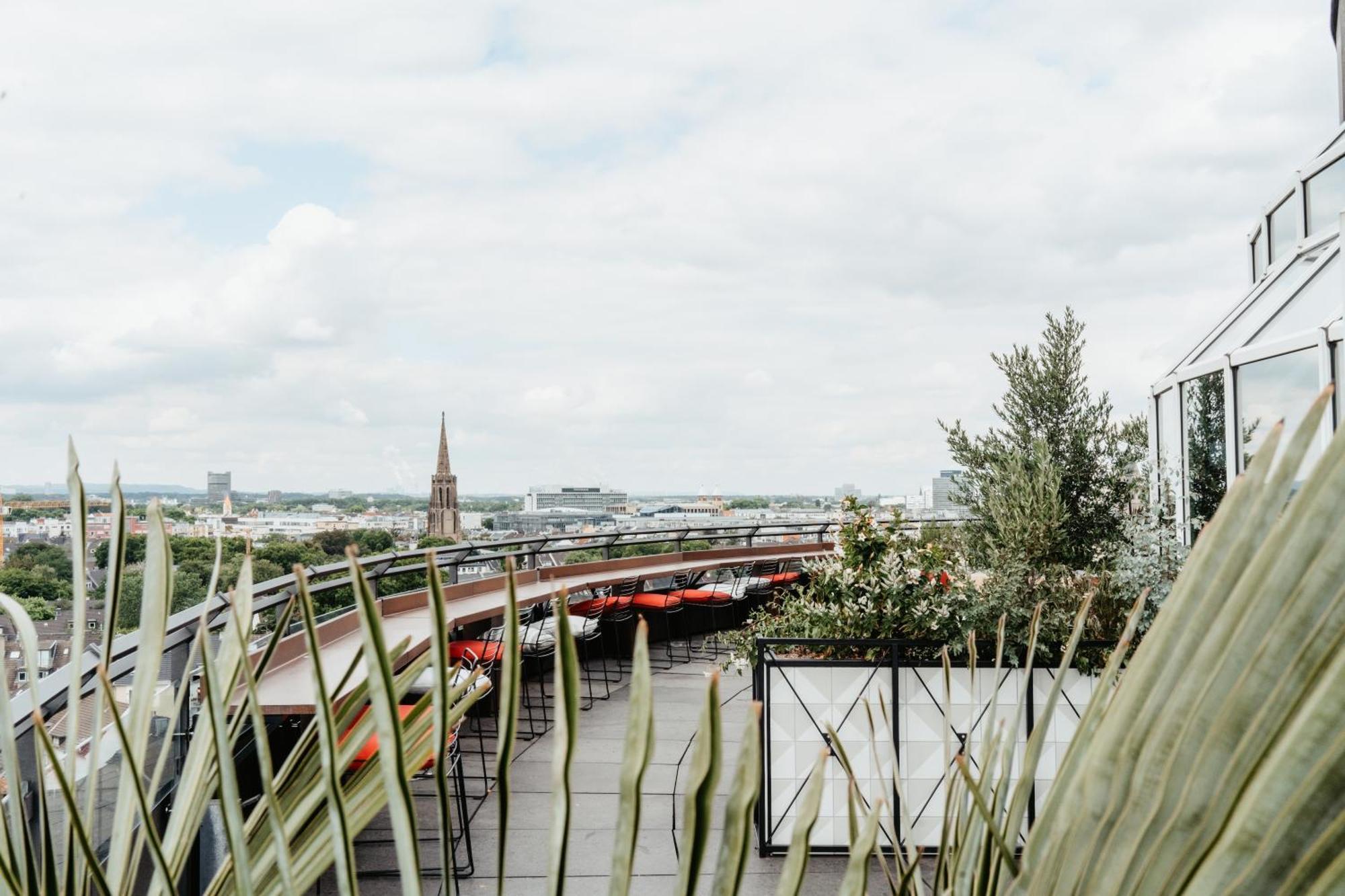Wasserturm Hotel Cologne, Curio Collection By Hilton Exterior photo