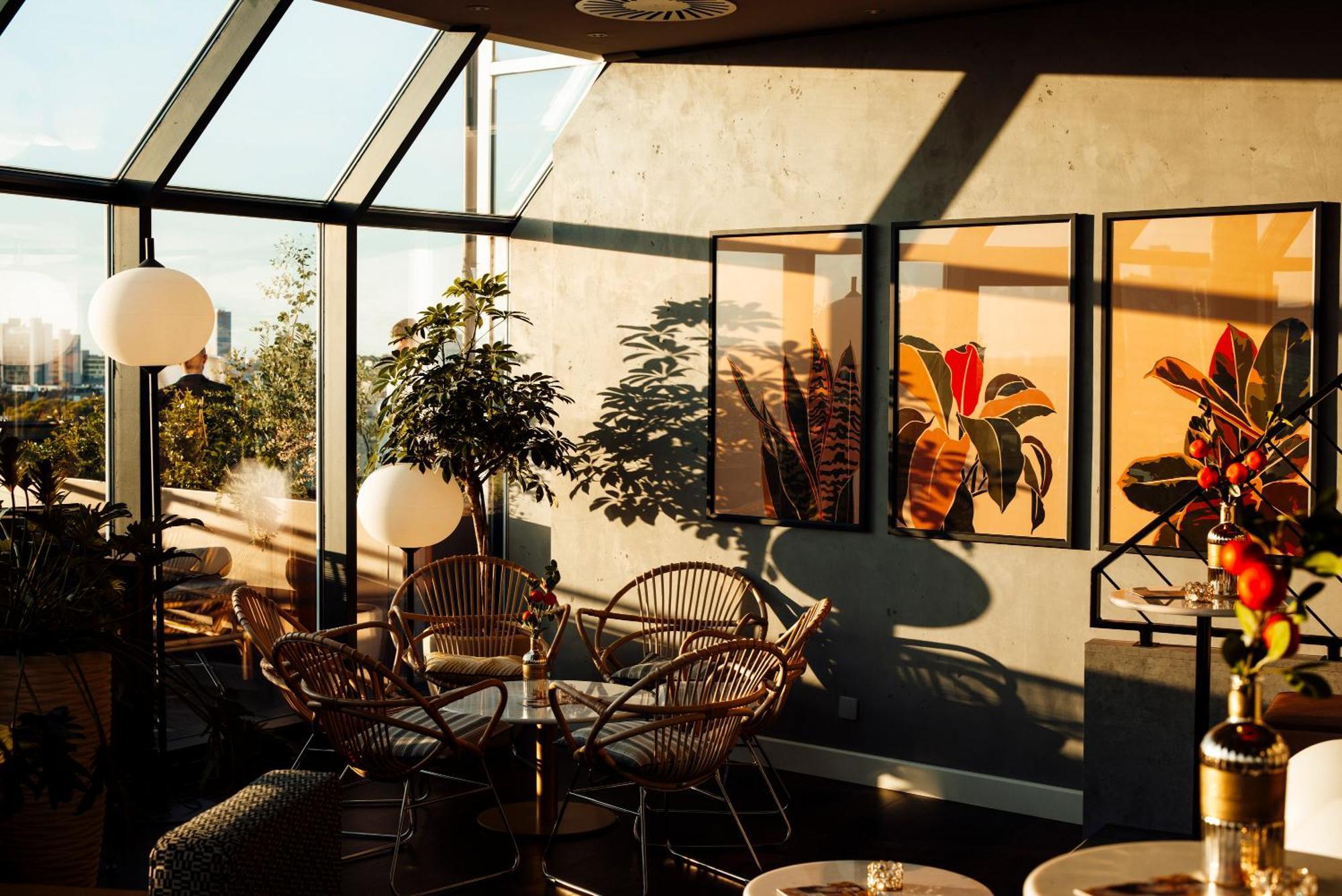 Wasserturm Hotel Cologne, Curio Collection By Hilton Exterior photo