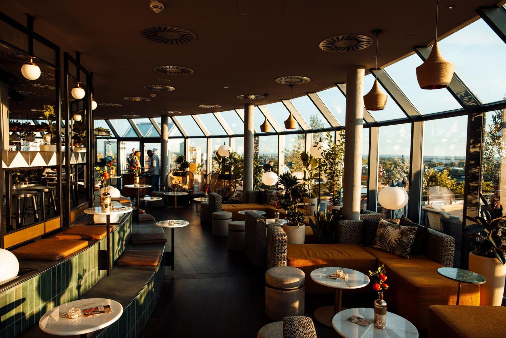 Wasserturm Hotel Cologne, Curio Collection By Hilton Exterior photo