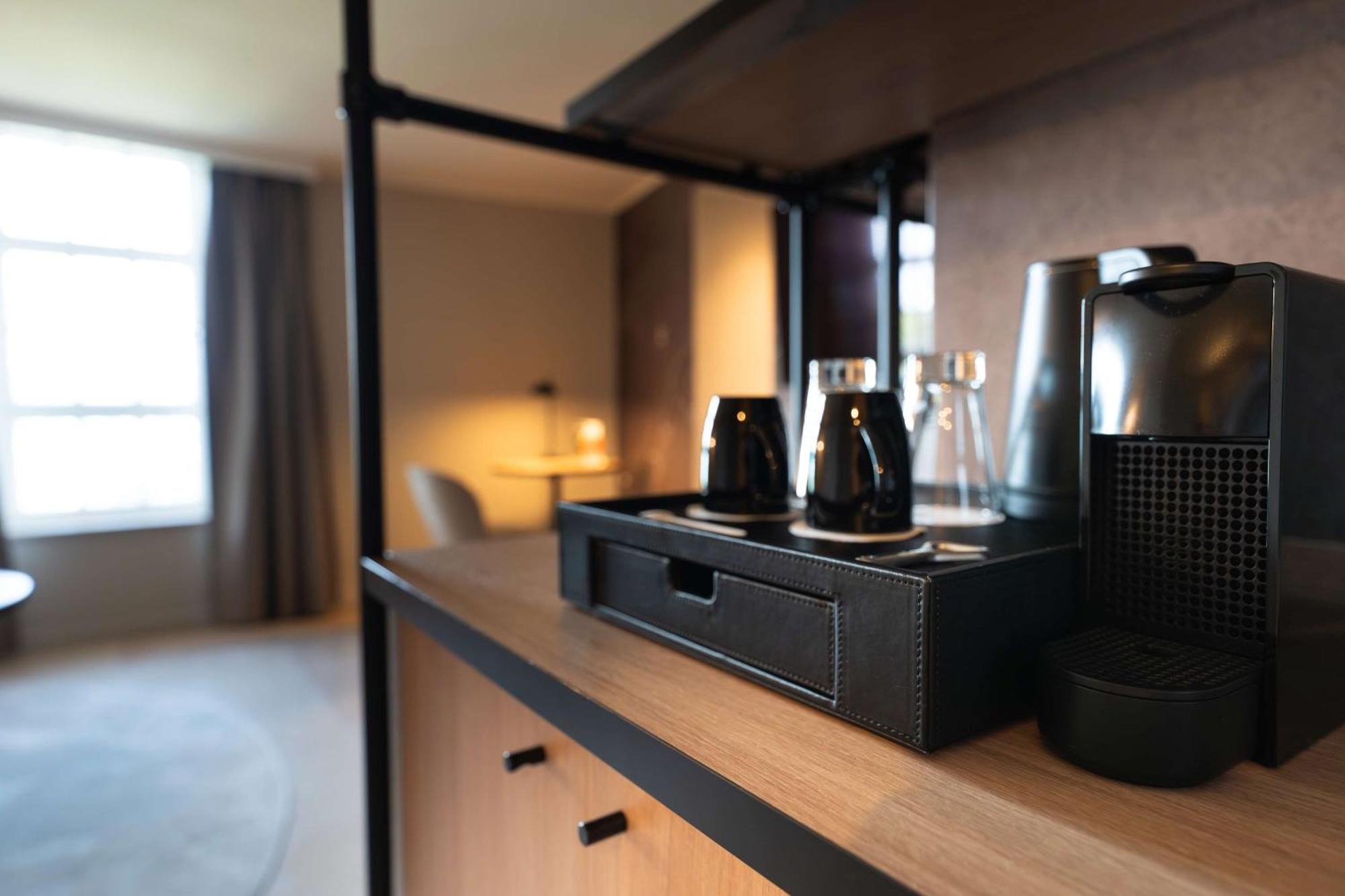 Wasserturm Hotel Cologne, Curio Collection By Hilton Exterior photo