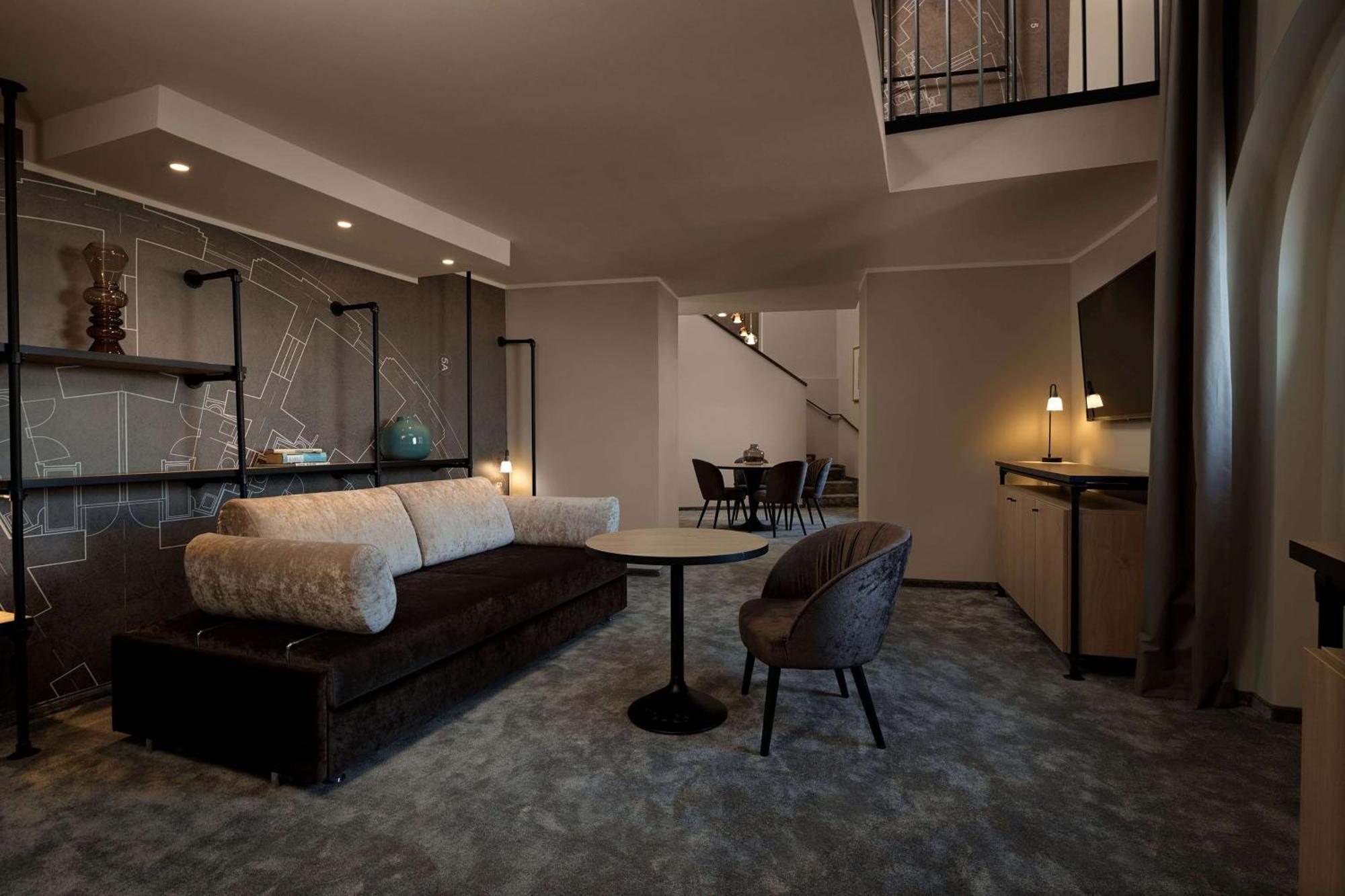 Wasserturm Hotel Cologne, Curio Collection By Hilton Exterior photo