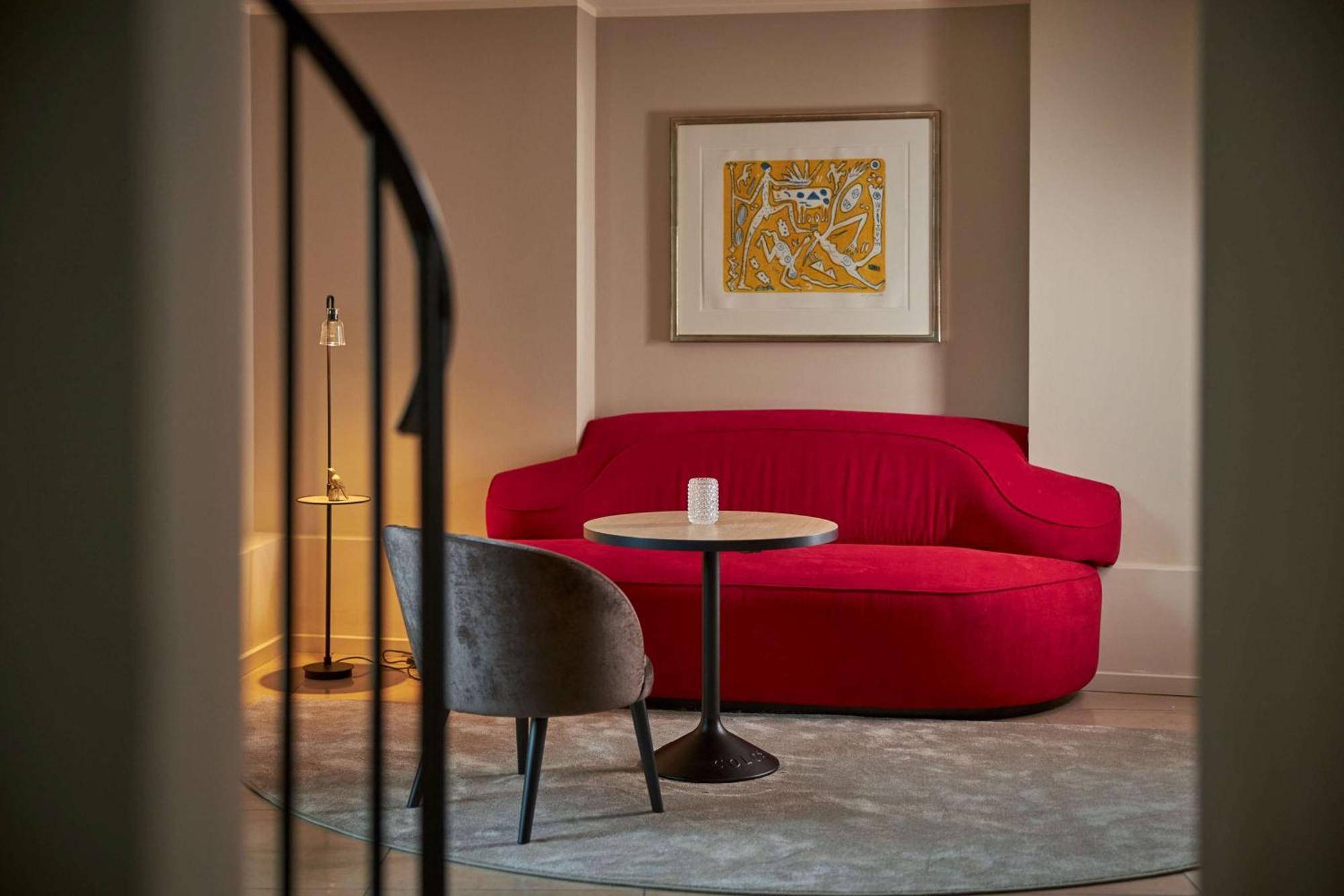 Wasserturm Hotel Cologne, Curio Collection By Hilton Exterior photo