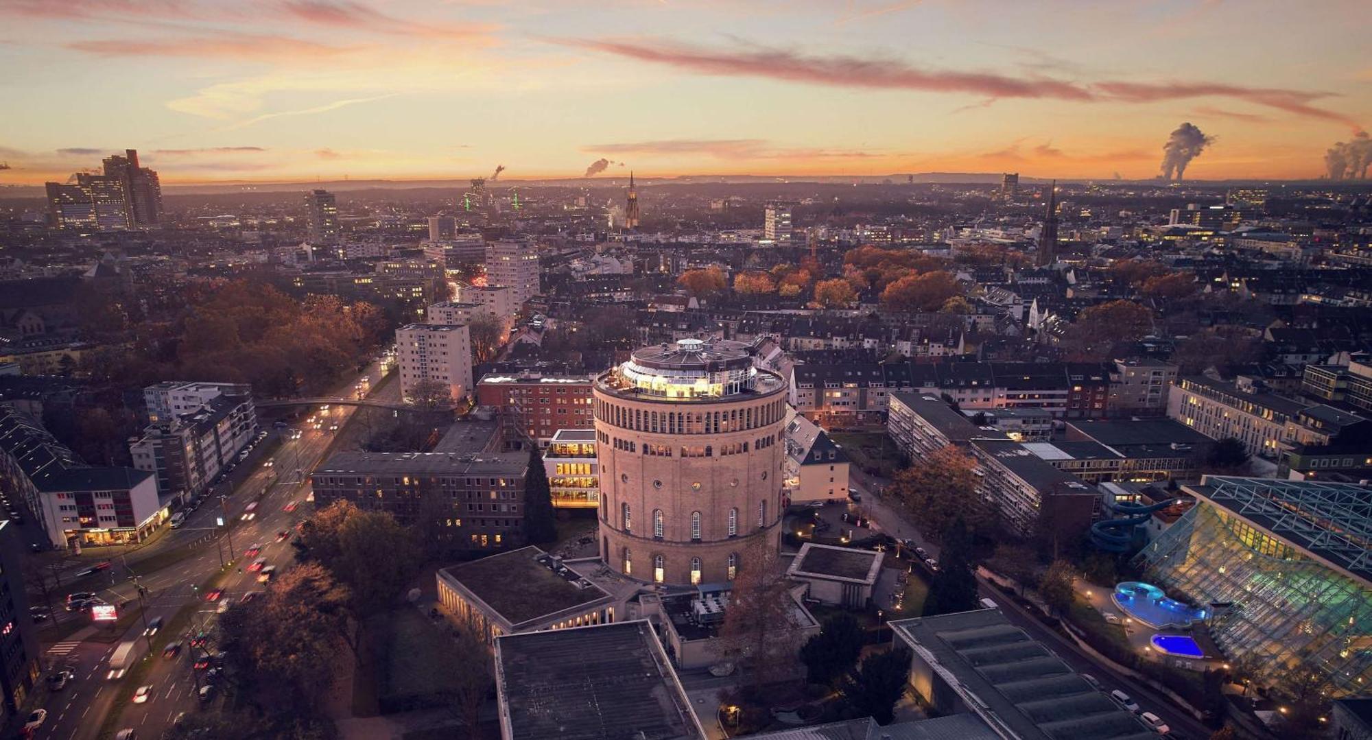 Wasserturm Hotel Cologne, Curio Collection By Hilton Exterior photo